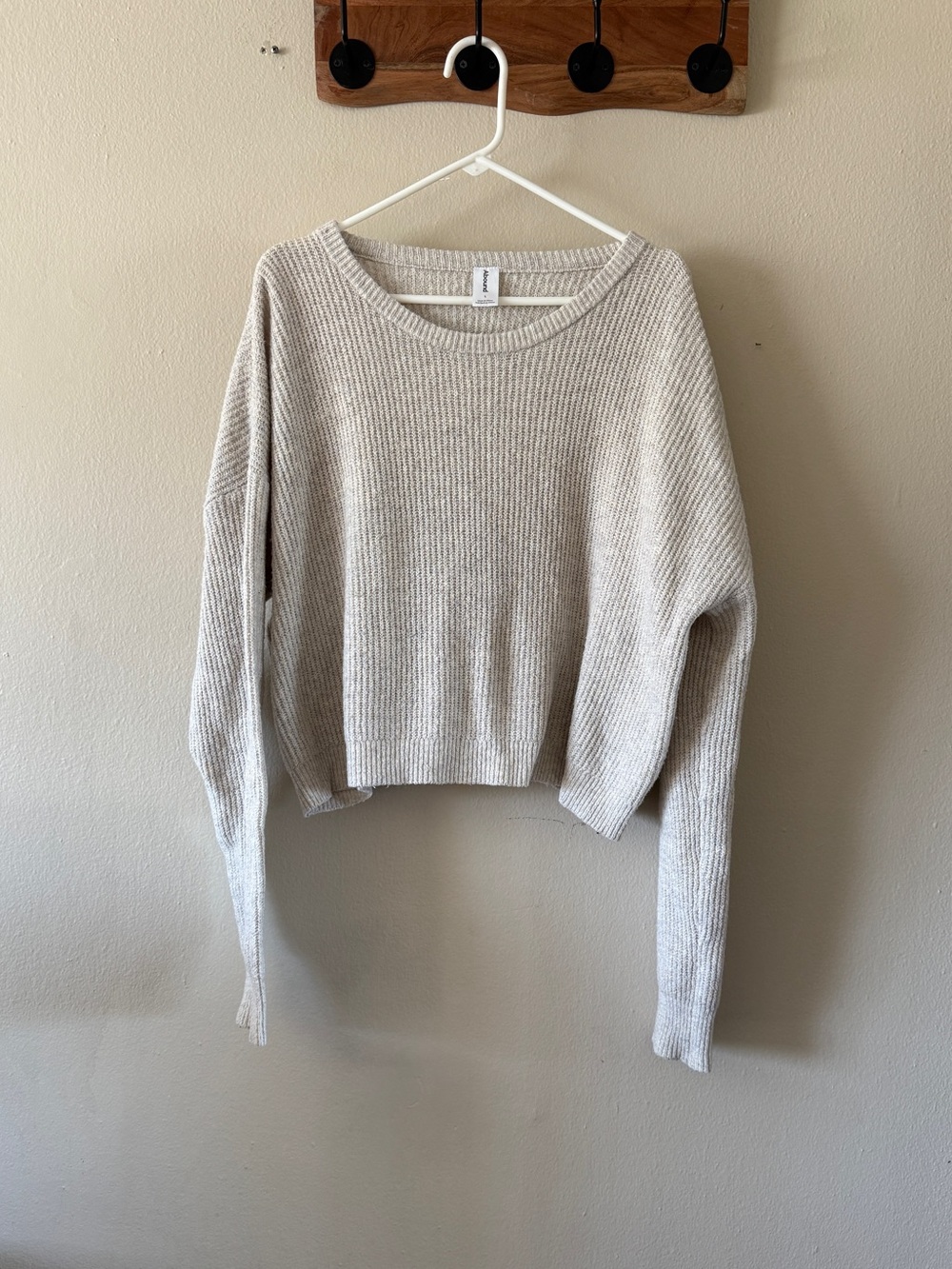 Abound Oatmeal Recycled Polyester Blend Round Neck Sweater Size L Minimalist